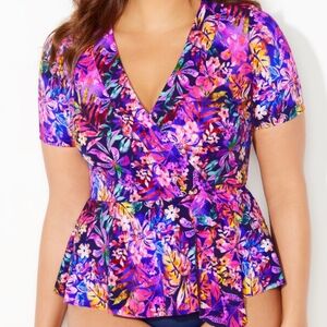 NWOT SHORT SLEEVE FAUX WRAP TANKINI TOP